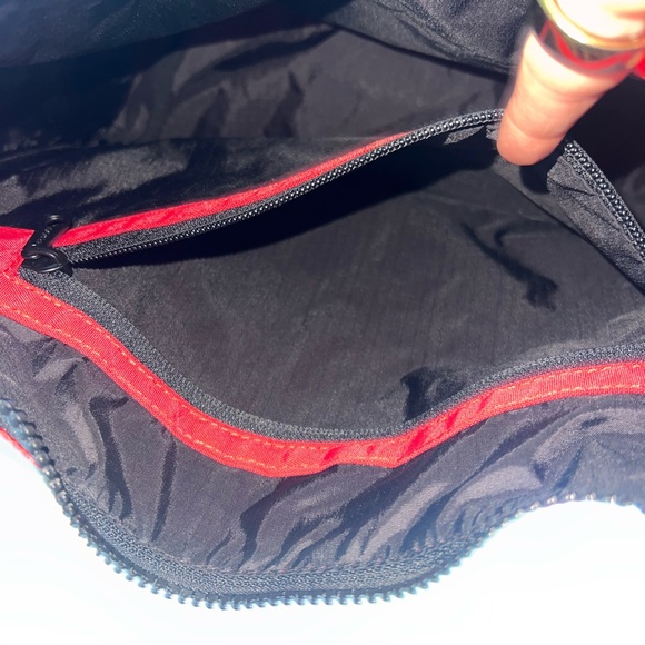 Baggu Nylon Shoulder Bag Candy Apple Red - Picture 7 of 7